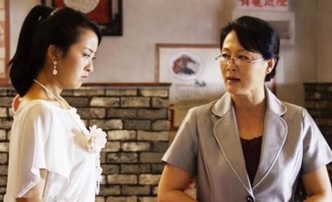 câu chuyện ly hôn vì mẹ chồng