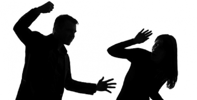 chong-danh-vo-va-ngoai-tinh