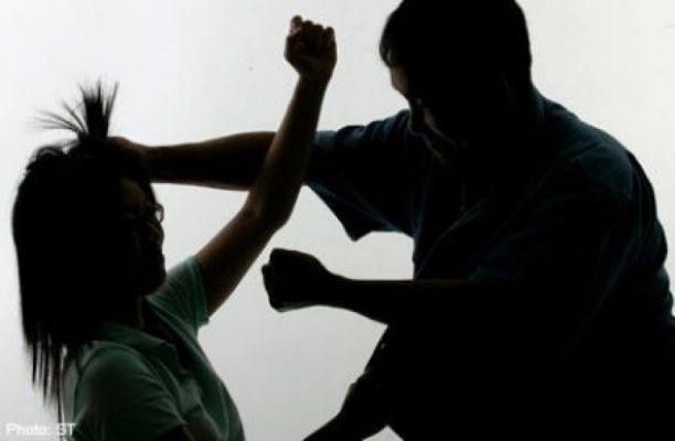 chồng đánh vợ và ngoại tình